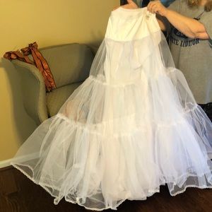 David’s Bridal Ball Gown Petticoat